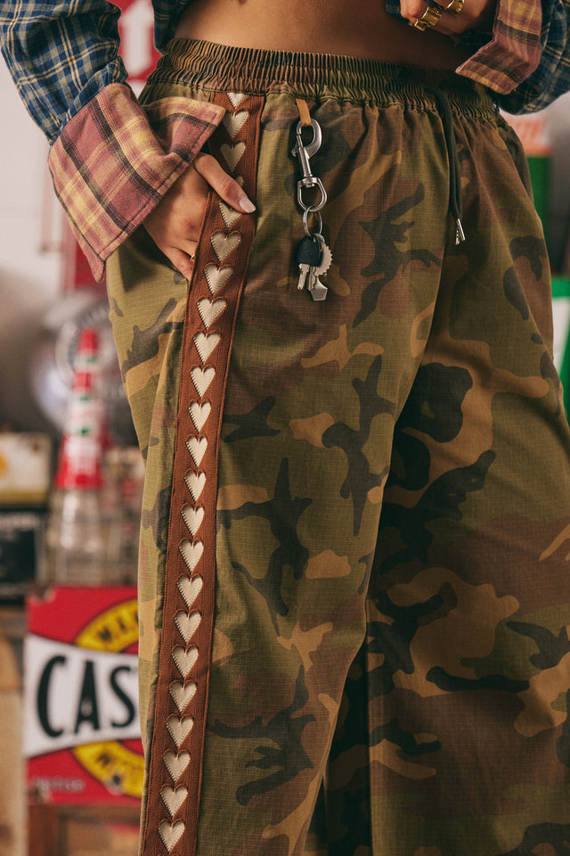 SABBI | The Canvas Heart Pants