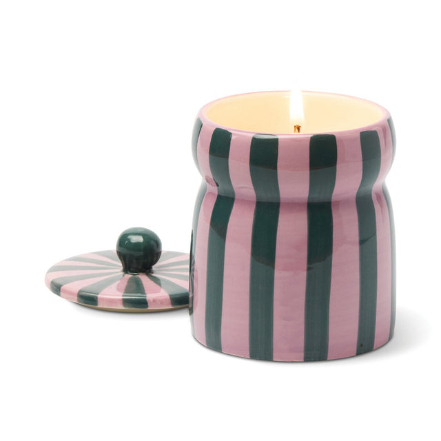 Paddywax Cabana geurkaars Cinnamon en Clove in roze-groen gestreepte keramieken pot met deksel