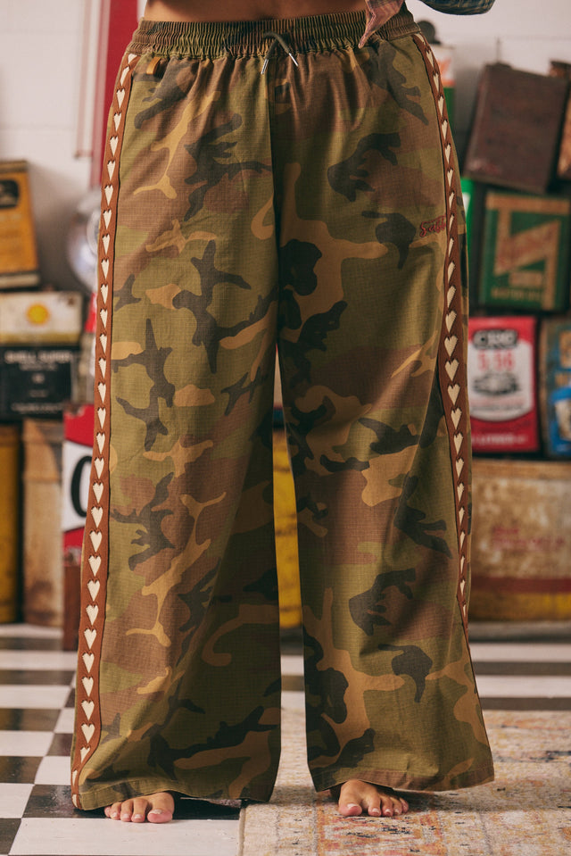 SABBI | The Canvas Heart Pants
