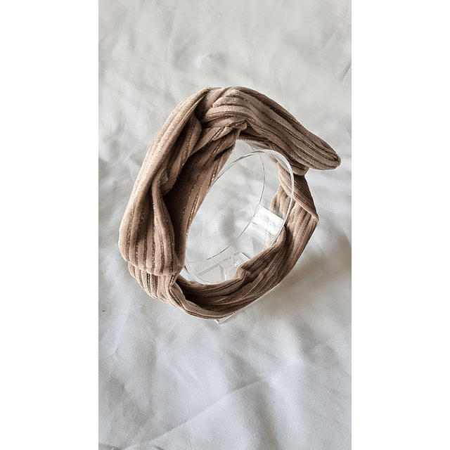 By Mev | Twisted Wire Headband Velvet Glitter | Beige - By Mev - wonder & melon