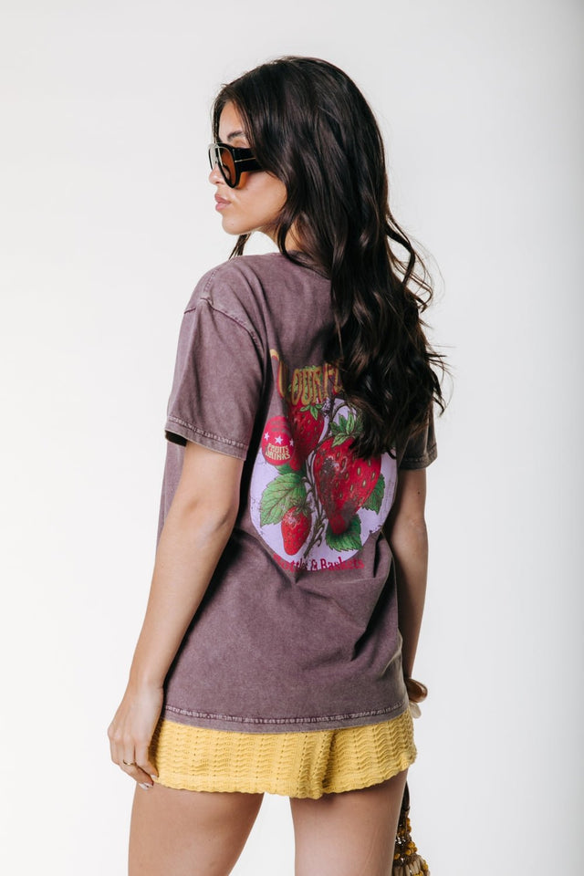 Colourful Rebel | T-Shirt | Brown | Strawberry - Colourful Rebel - wonder & melon