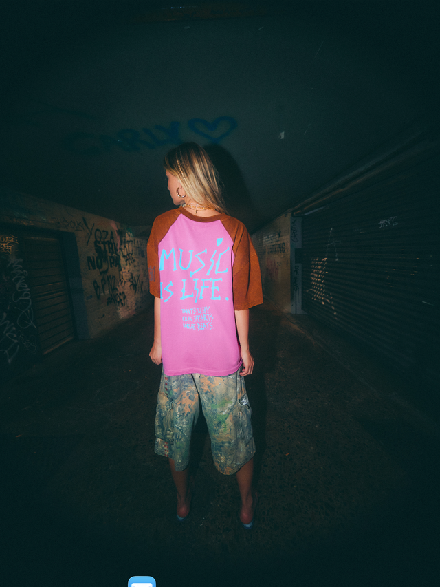 SABBI | Music is Life Tee Pink