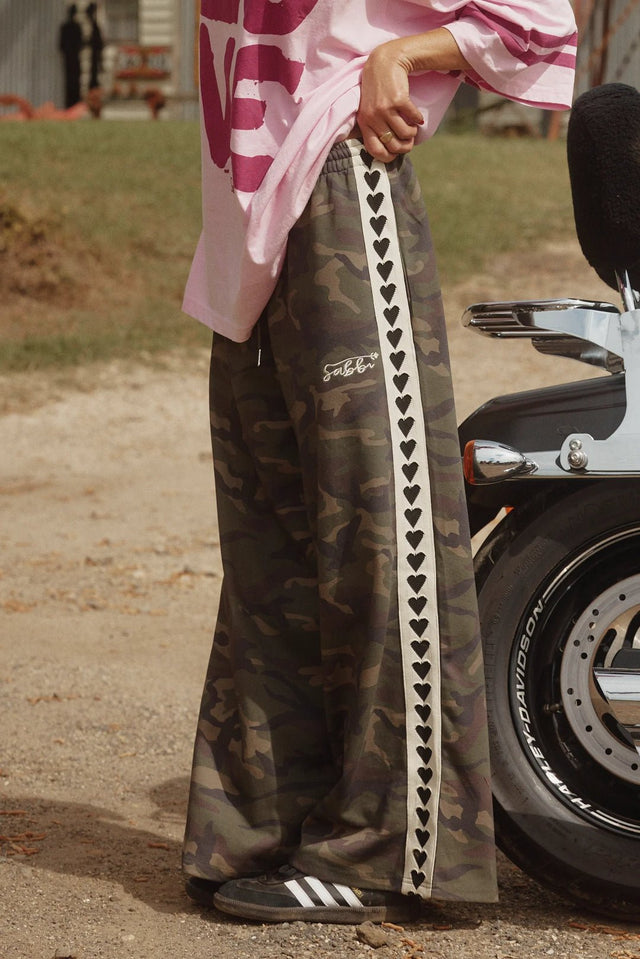 SABBI | The Raving Hearts Pants | Camo - Sabbi - wonder & melon