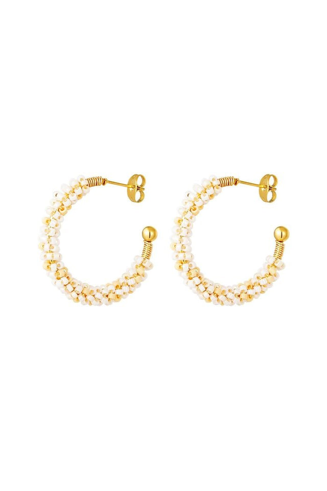 Statement Oorbel met kralen halfrond | Beige - Wit - wonder & melon - wonder & melon