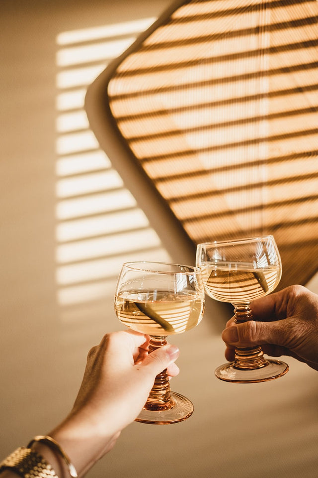 Swirl wijn glas nude - HKliving - wonder & melon