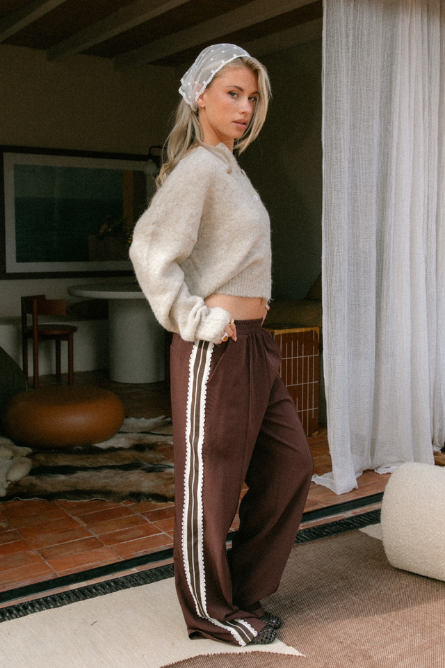 Colourful rebel | Tibby Taupe Sportpants
