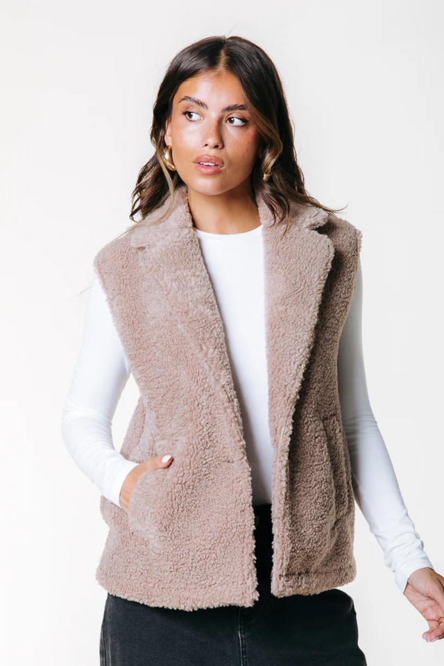 Evi Faux Fur Gilet | Colourful Rebel
