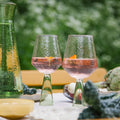 Claude wijnglazen groen op tafel