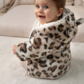 Feetje fake fur jasje met capuchon Dress to Impress gedragen